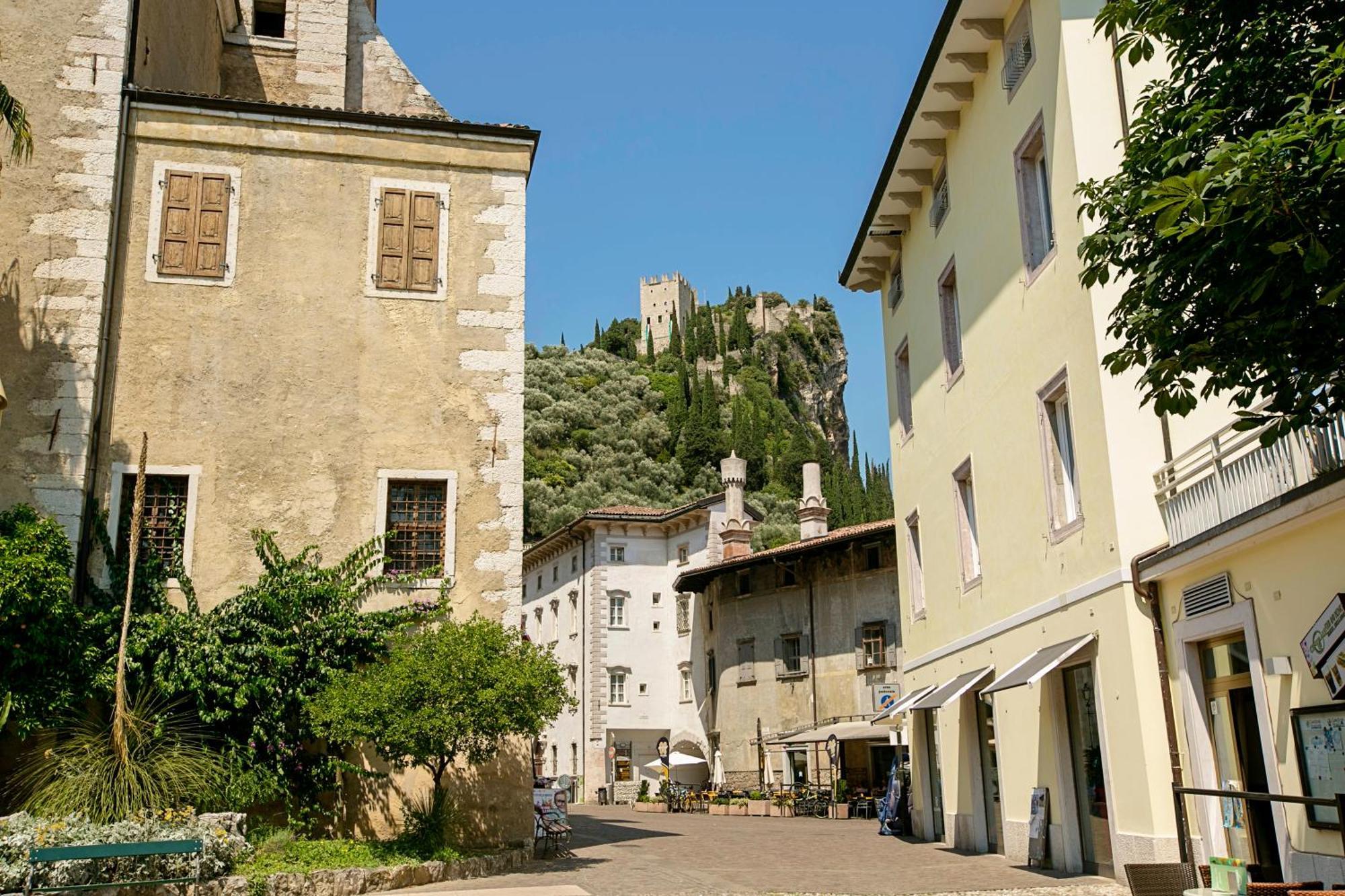 Residenza Al Ponte Lägenhet Arco Exteriör bild